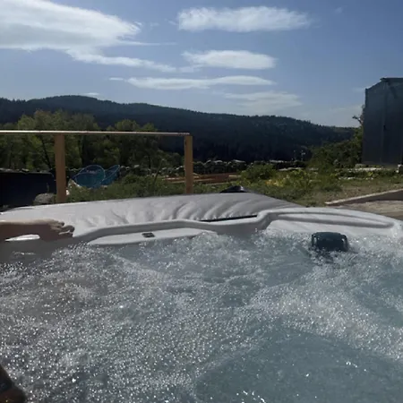 Ukhutula Ferienhaus Vollore-Montagne