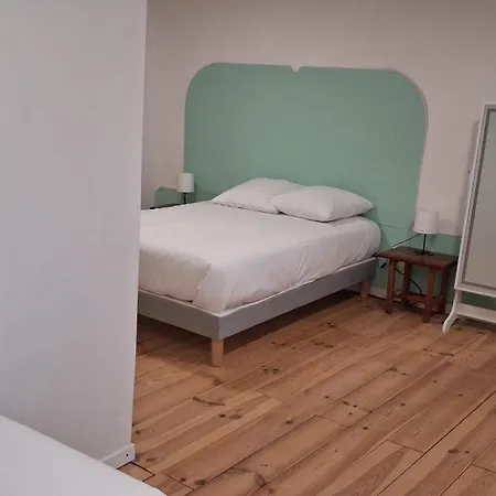 Ukhutula Ferienhaus Vollore-Montagne